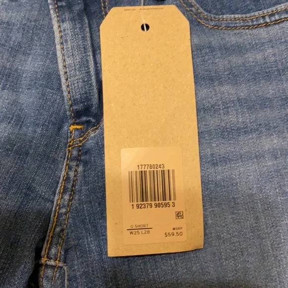 NWT Levi’s - Picture 4 of 6